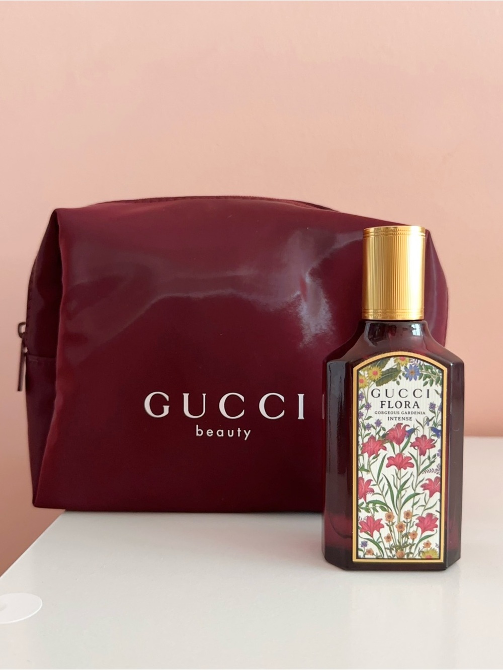 Gucci Flora Gorgeous Gardenia Eau de Perfume Intense 50ml and Makeup Bag